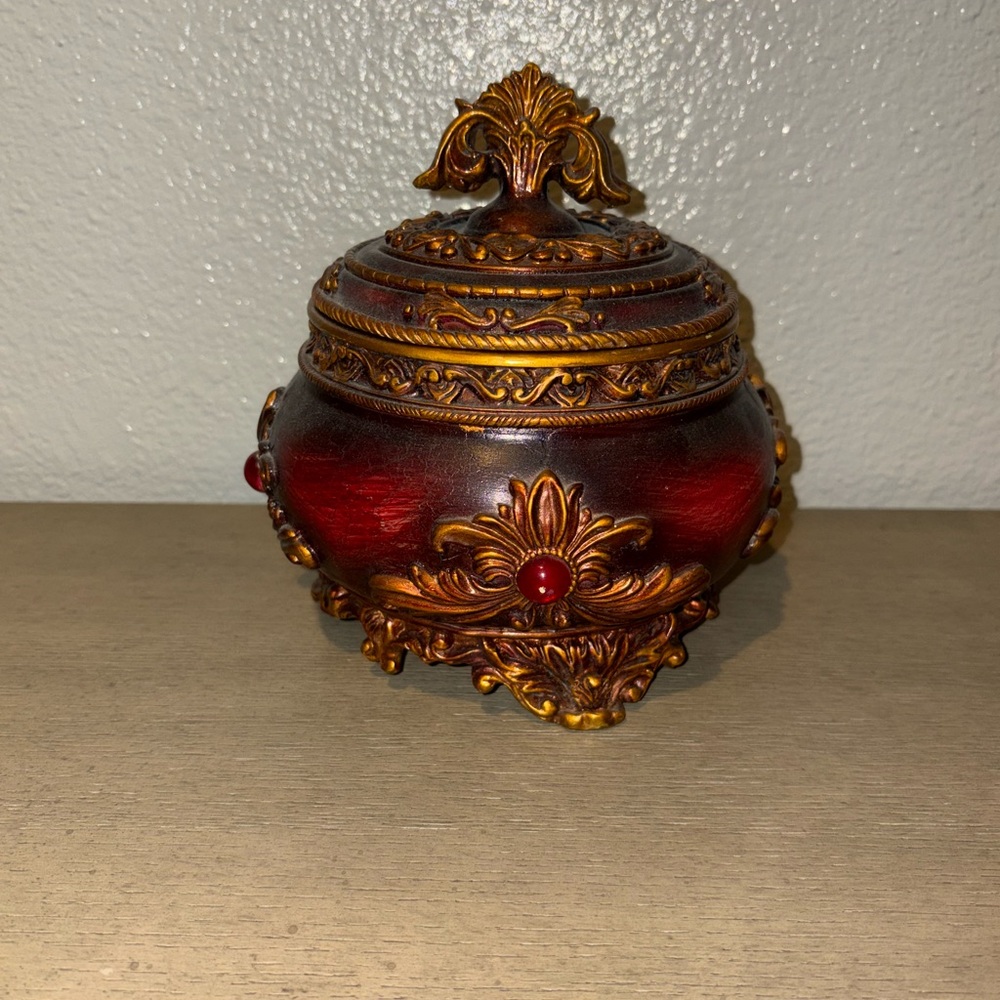 Elegant Red and Gold Decorative Jar